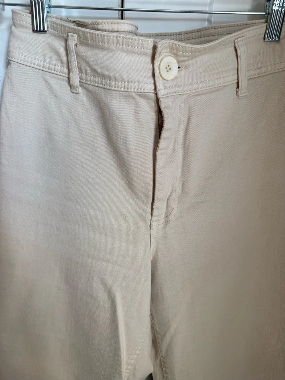 Oat New York High-Rise Wide Leg Ankle Jeans in Beige size 28. Like new.